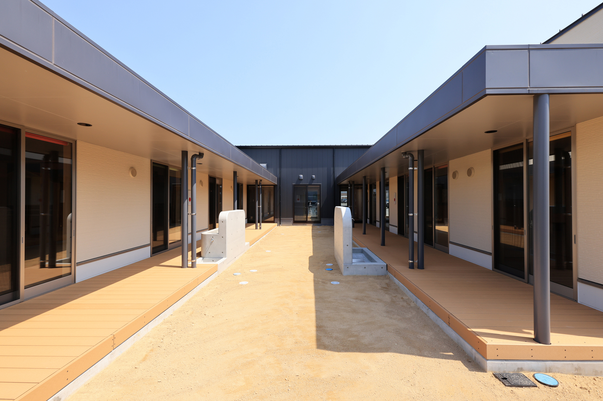 福岡県宗像市の複合ショッピングセンター くりえいと宗像 カレン保育園くりえいと